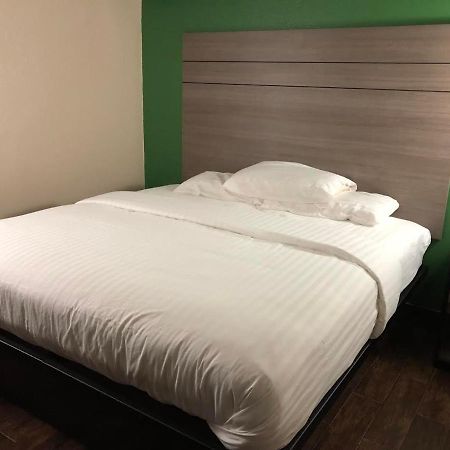 Travelers Inn And Suites Wharton Dış mekan fotoğraf