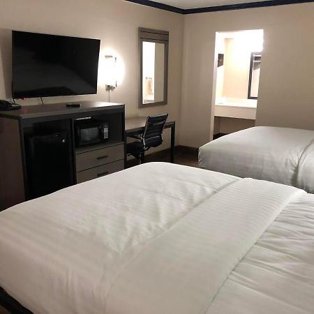 Travelers Inn And Suites Wharton Dış mekan fotoğraf