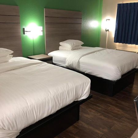 Travelers Inn And Suites Wharton Dış mekan fotoğraf