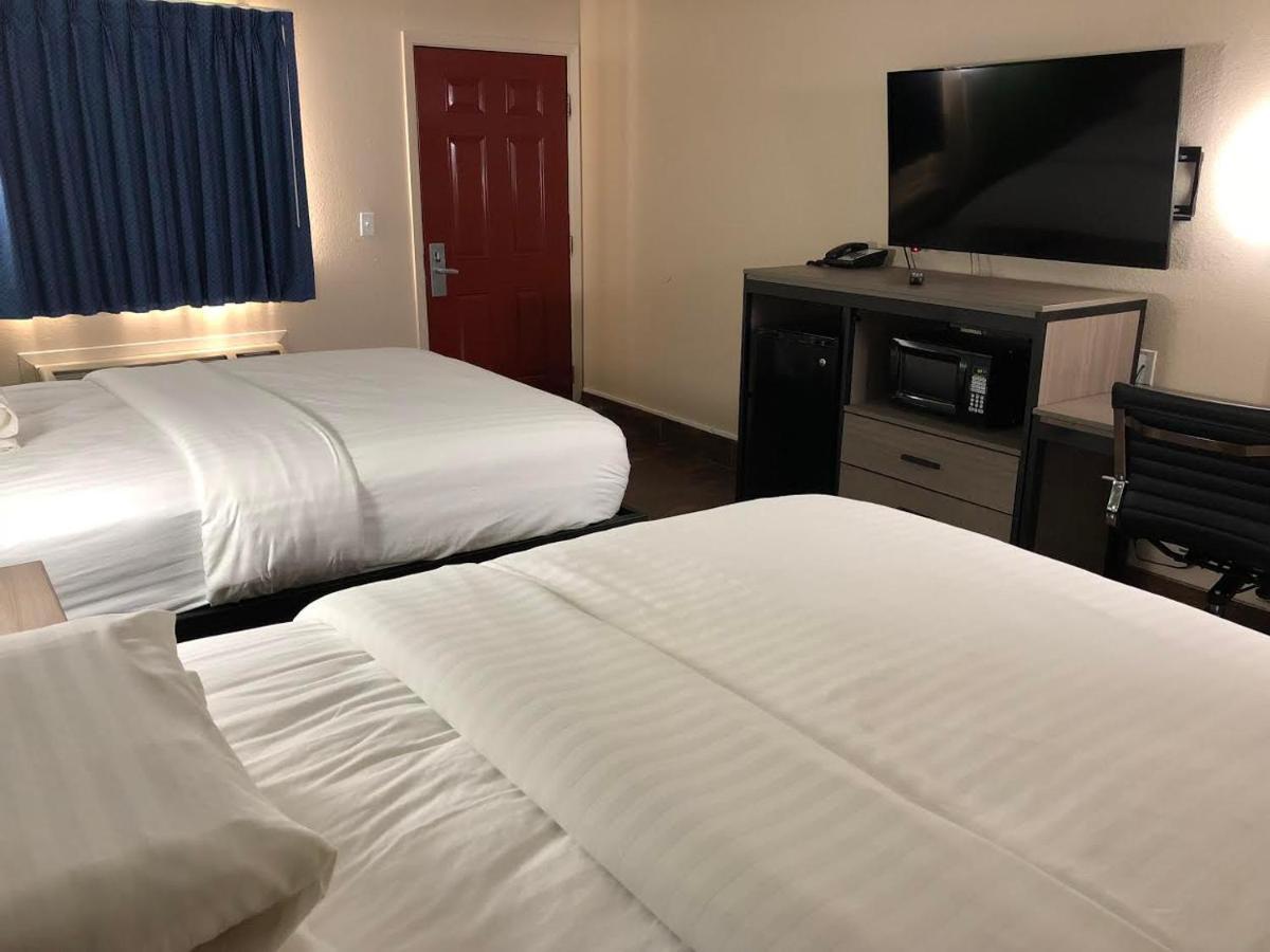 Travelers Inn And Suites Wharton Dış mekan fotoğraf